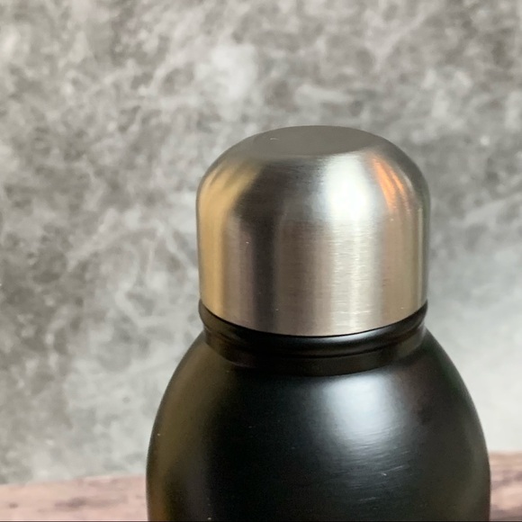 Room Essentials ~ 17oz Stainless Steel Water Bottle Black - Picture 4 of 7